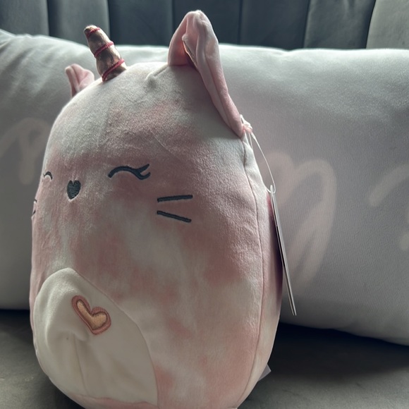 Feodora Squishmallow 8” - Picture 3 of 4